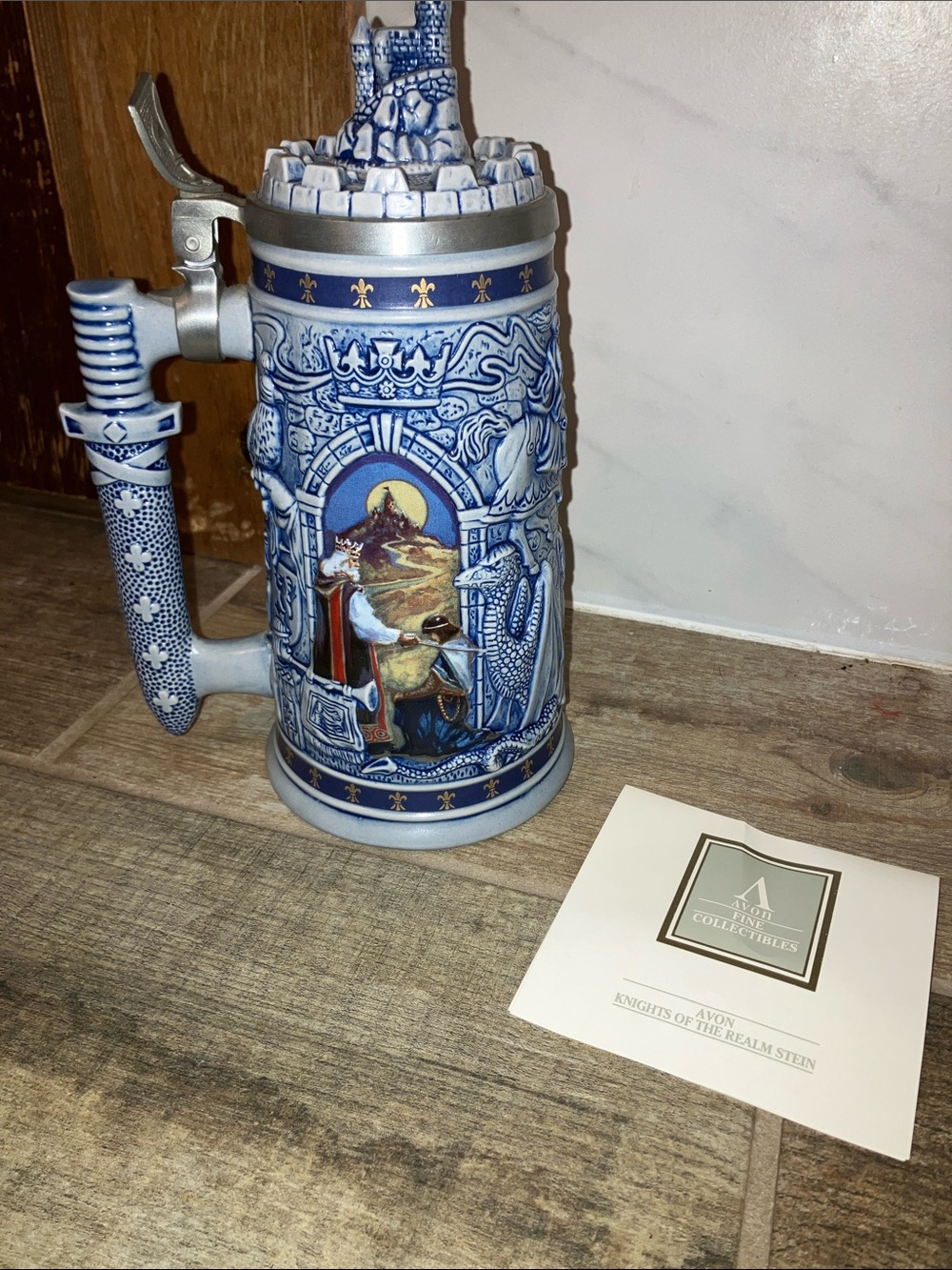 Avon VINTAGE “Knights of the Realm” Lidded Beer Stein King Arthur Camelot 1995